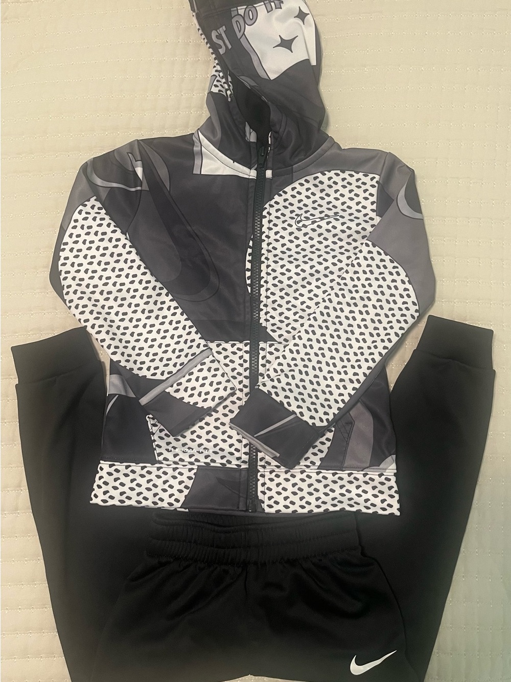 Nike Black & White Graphic Zip-Up Hooded Jacket Set